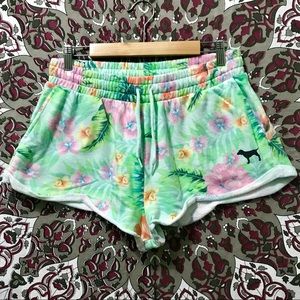 PINK Victoria's Secret Shorts - VS PINK Floral Palm Beach Shorts PINK Victoria's Secret Shorts - VS PINK Floral Palm Beach Shorts